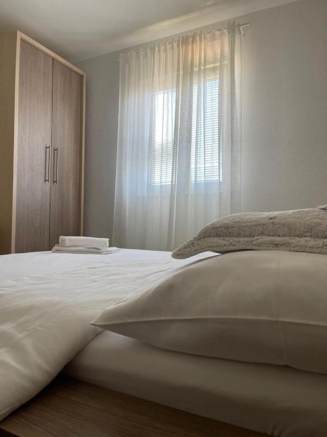 Apartments Belmat Трогір Екстер'єр фото