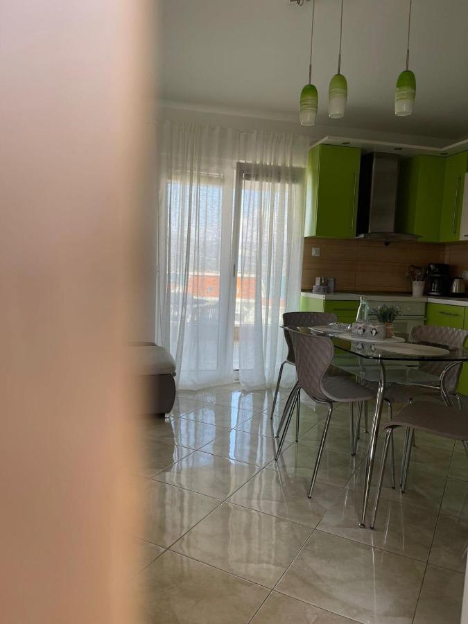 Apartments Belmat Трогір Екстер'єр фото