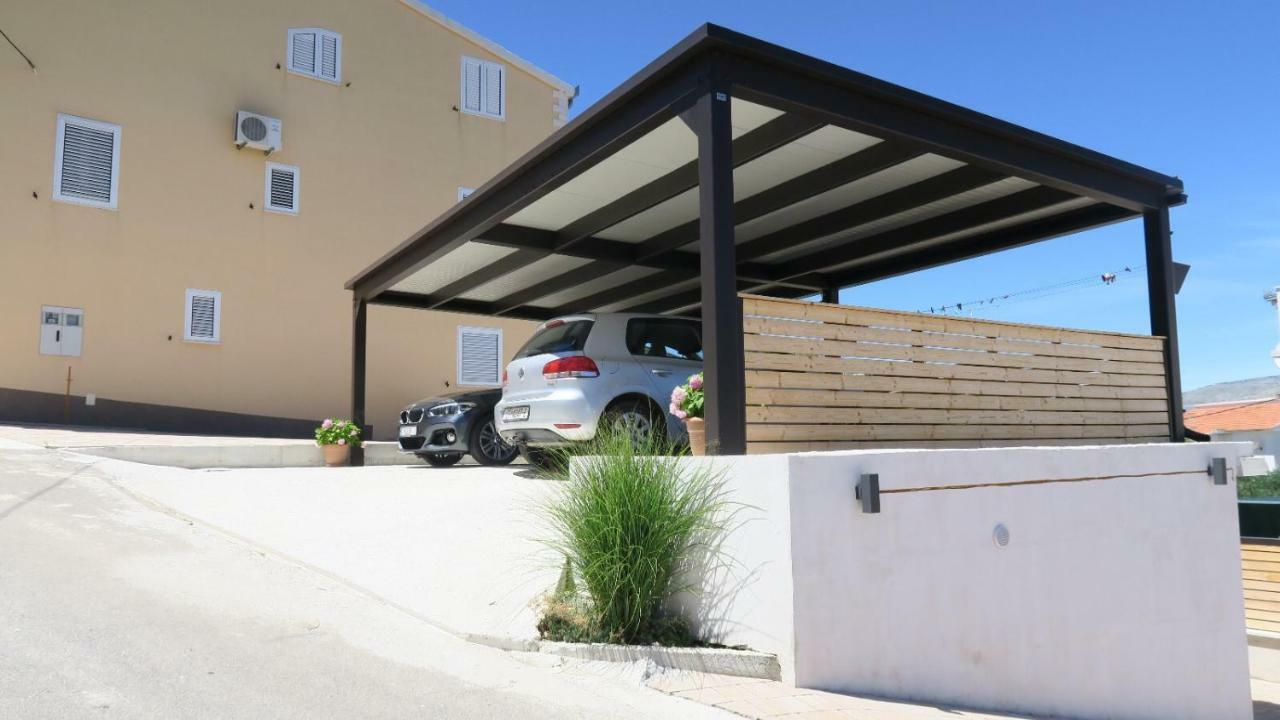 Apartments Belmat Трогір Екстер'єр фото