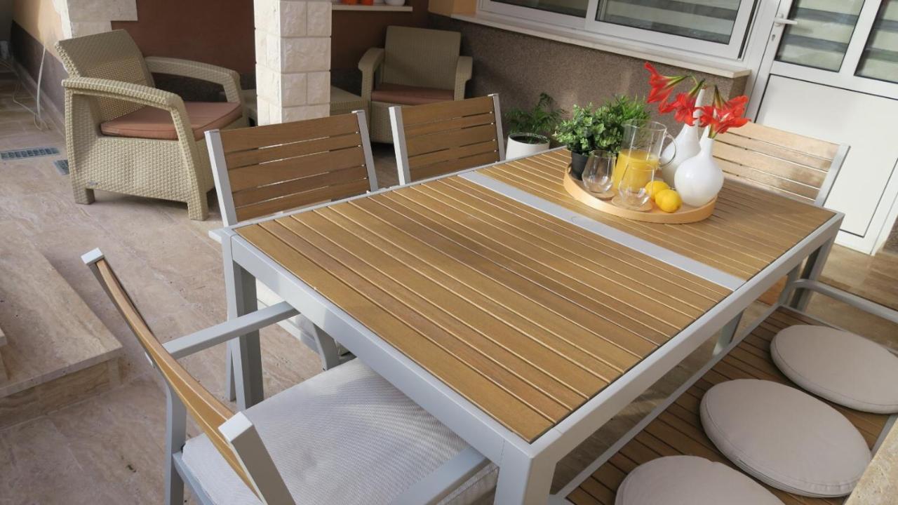 Apartments Belmat Трогір Екстер'єр фото